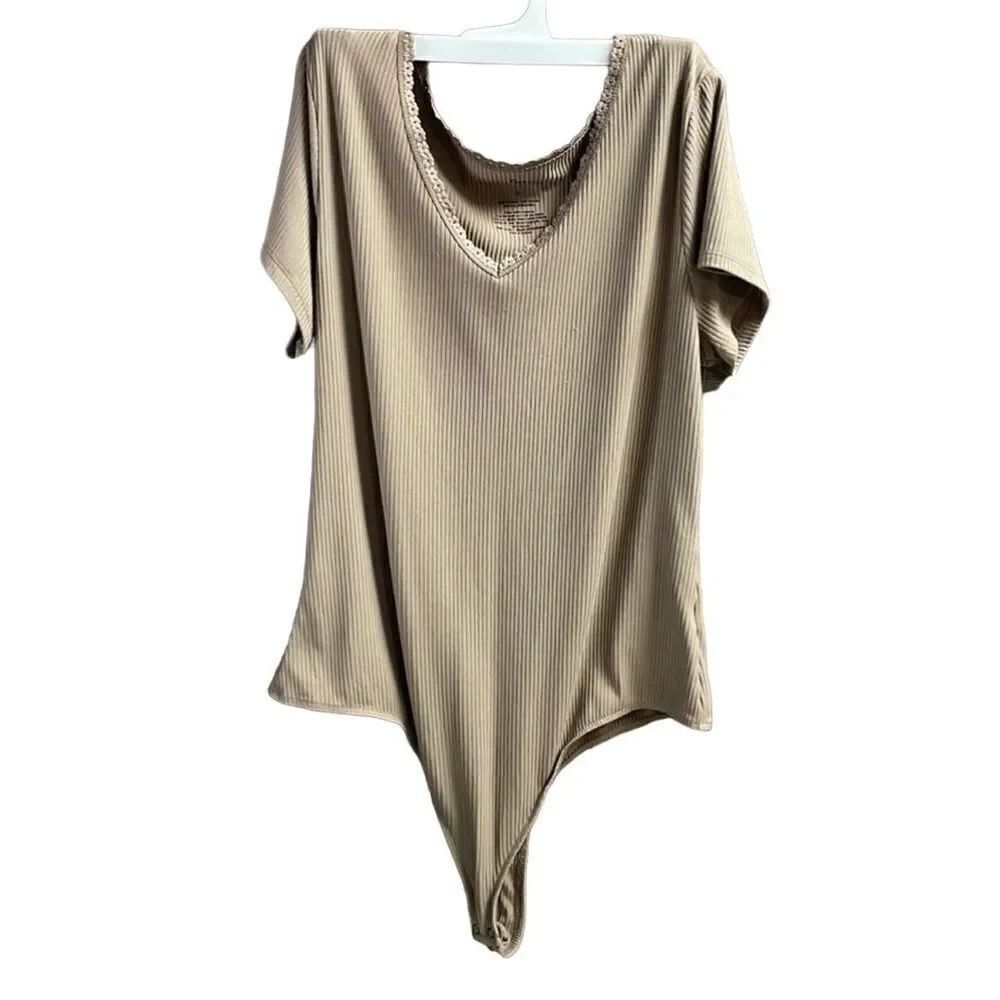 SO Womens Vneck Short Sleeve Body Suit Taupe Size XL NWOT